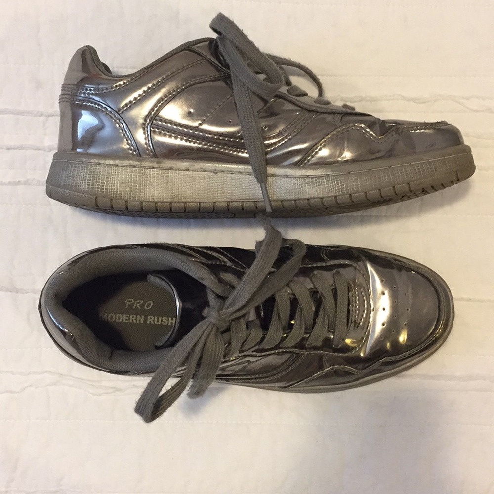 Tennis Shoes